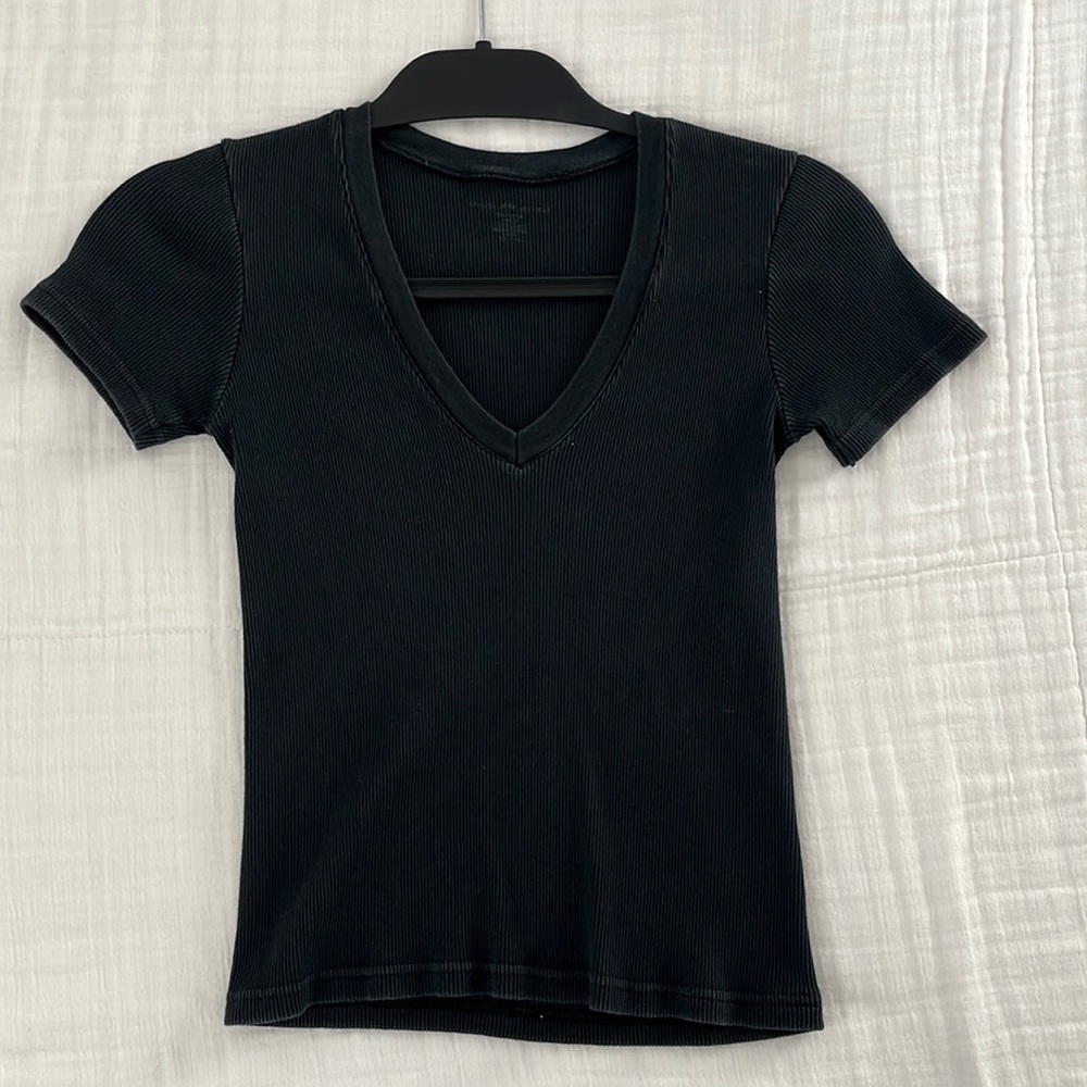 Brandy black rubbed v neck